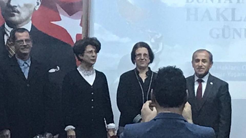İnsan Halkarı Ödülü